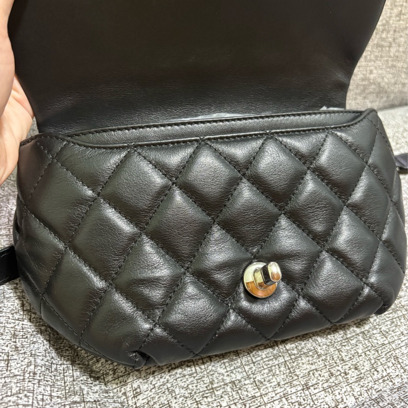 （可議價）CHANEL 黑銀 元寶型 CF 腰包 胸包 櫃姐包-4
