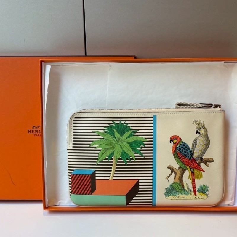 Hermes 米白底斑馬鸚鵡圖騰皮革手拿包-1