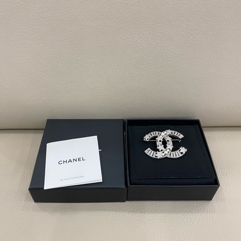 Chanel 銀色水鑽珍珠胸針 小號-2