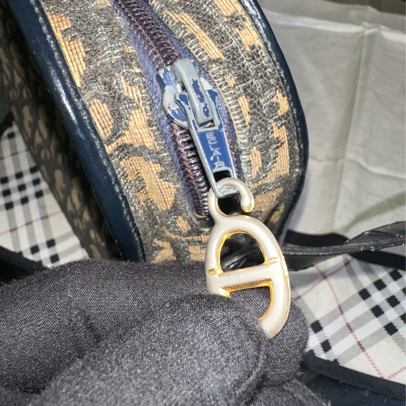 Dior 帆布海軍藍肩背包 貝殼包-15