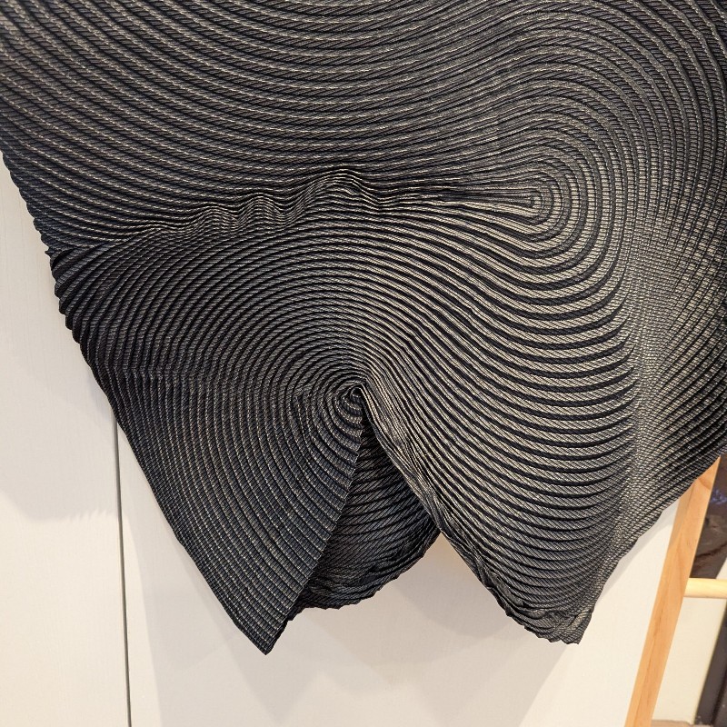 三宅一生主線花苞 立體蒸氣延展 短洋裝-14