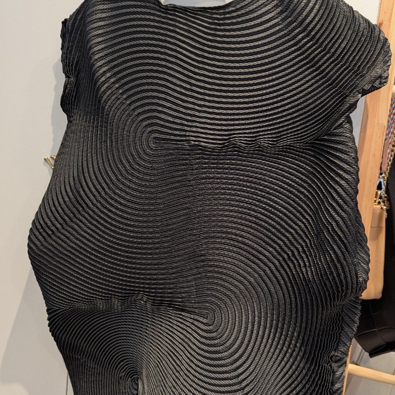 三宅一生主線花苞 立體蒸氣延展 短洋裝-15