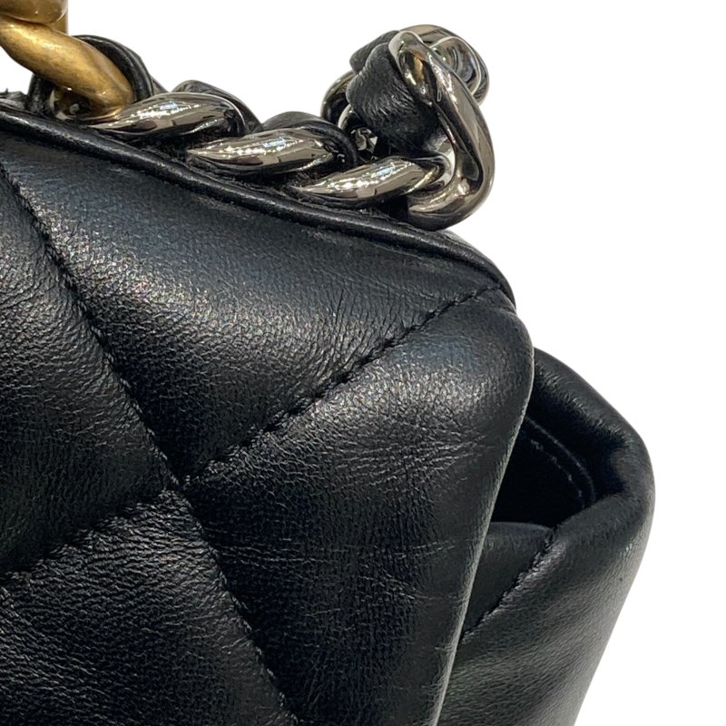 CHANEL 香奈兒 Chanel19 Medium 羊皮 肩背包 黑色 金銀釦-19