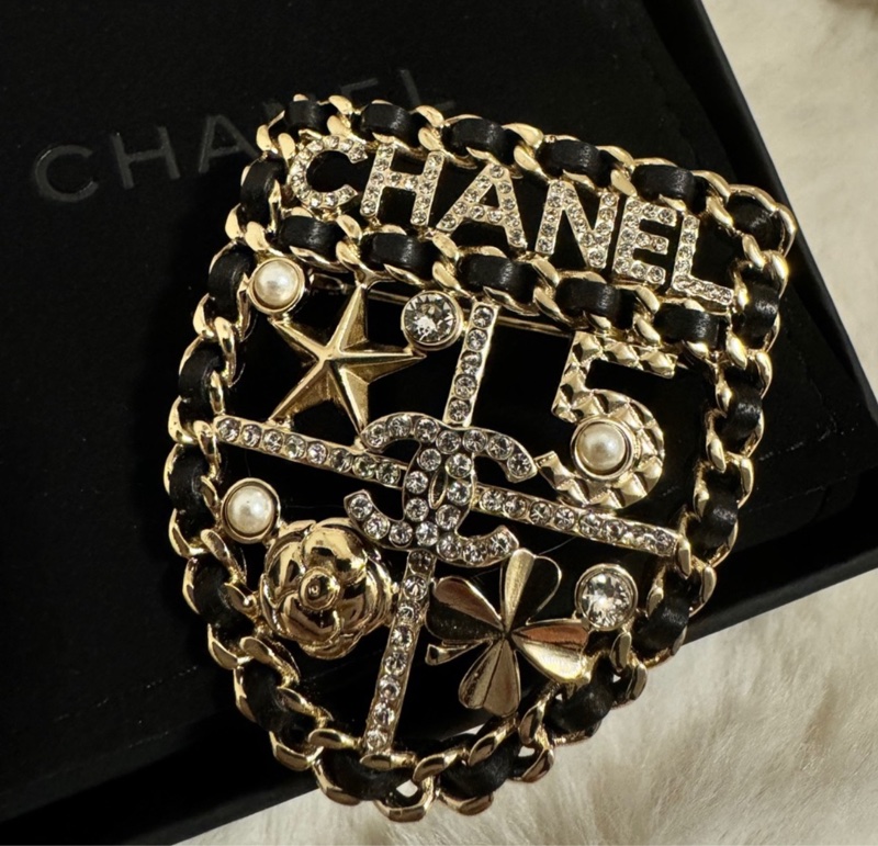 Belilla♥️Chanel 胸針-1