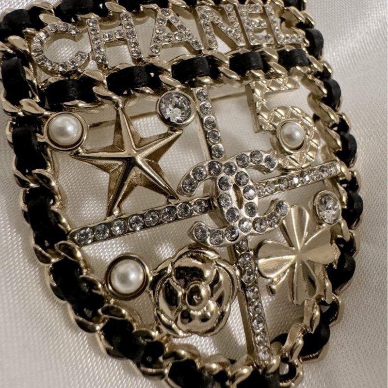 Belilla♥️Chanel 胸針-2