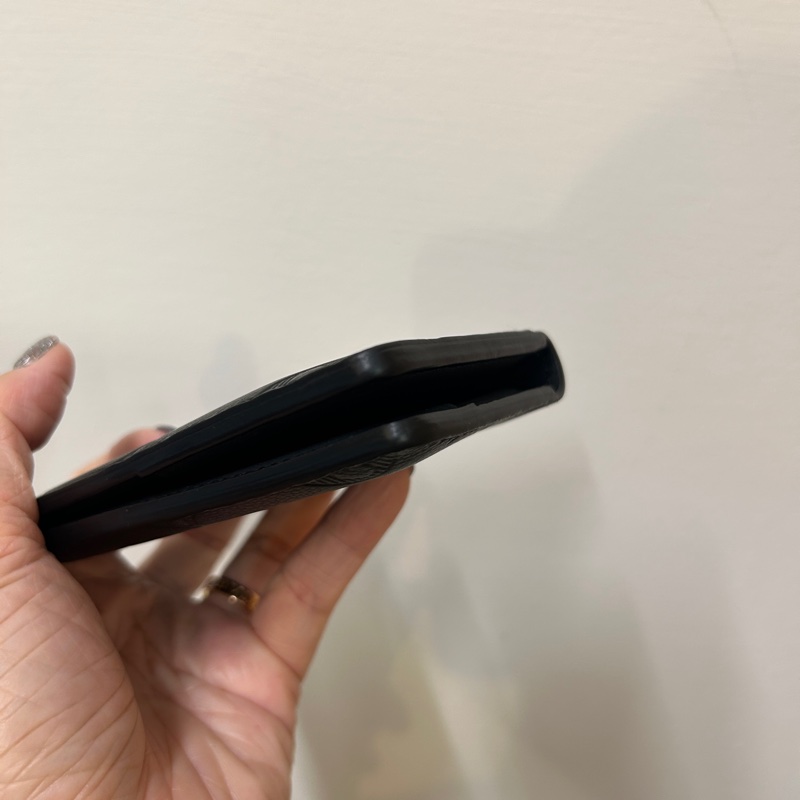 LV 黑牛皮壓紋5卡交叉對開萬用卡包 M62899-5