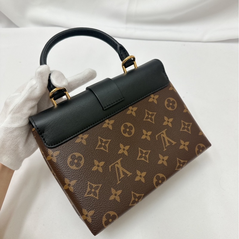 莉亞精品♡ LV LOCKY BB 九新美包-3