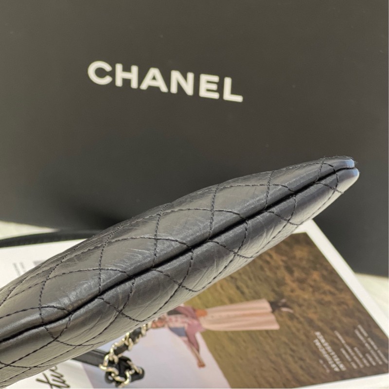 Chanel香奈兒黑銀郵差包 牛皮耐磨 包很輕便有拉鏈-4