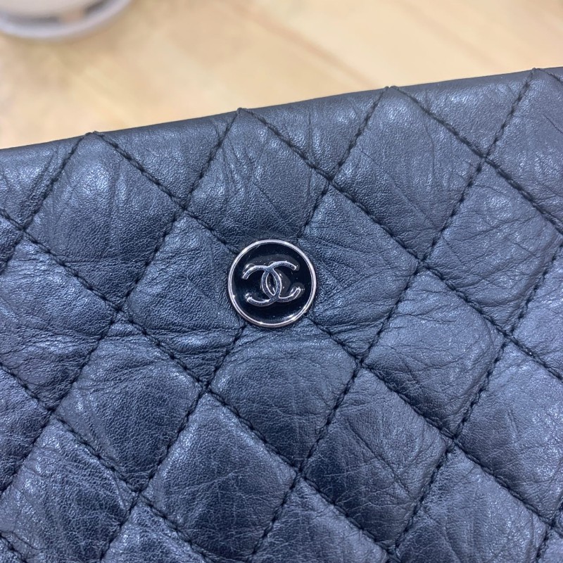 Chanel香奈兒黑銀郵差包 牛皮耐磨 包很輕便有拉鏈-12