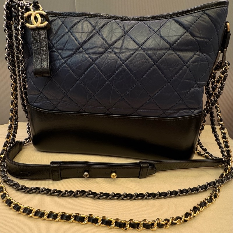 chanel 藍黑色牛皮 新中號流浪包-5