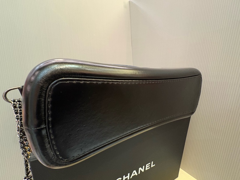 chanel 藍黑色牛皮 新中號流浪包-8