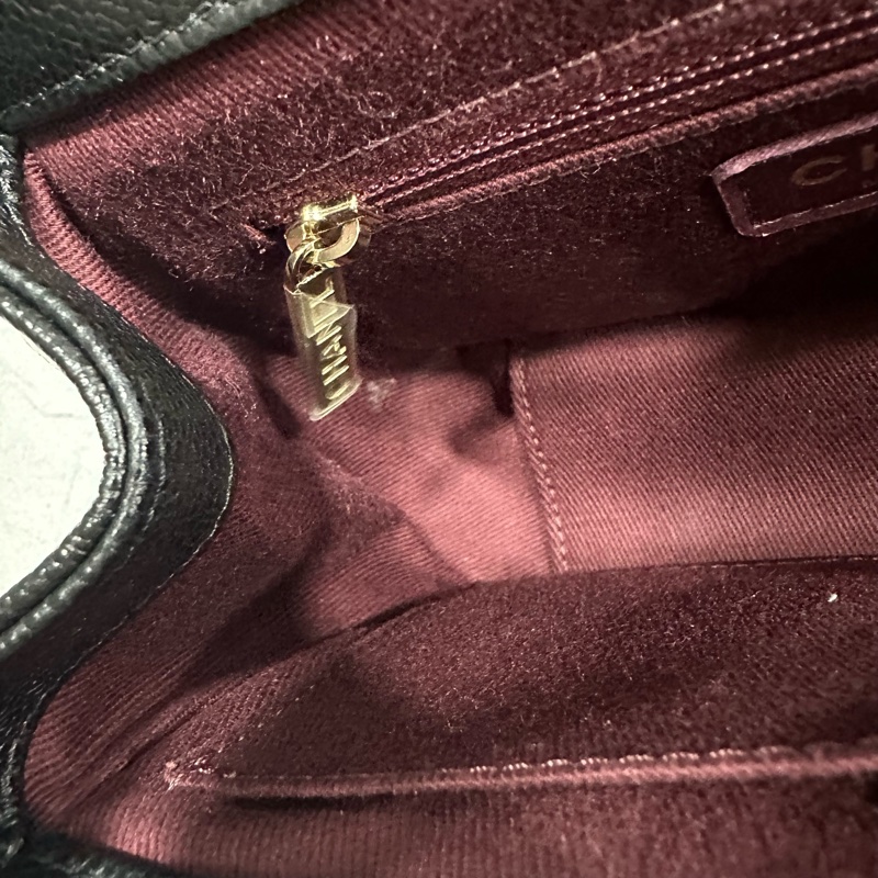 Chanel A93749 黑荔枝皮淡金釦斜背包 相機包-31