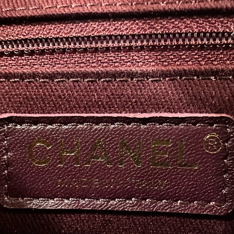 Chanel A93749 黑荔枝皮淡金釦斜背包 相機包-35
