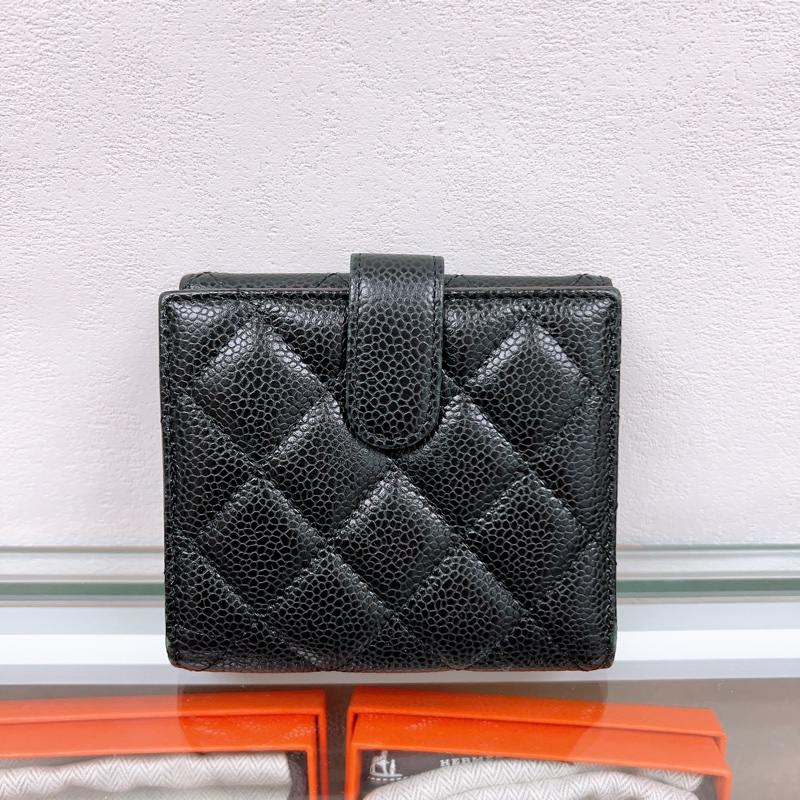Chanel 黑金牛皮對摺銀包/皮夾-1