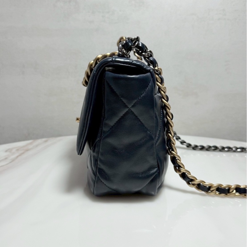 Chanel 19bag 深藍金釦 99新-2