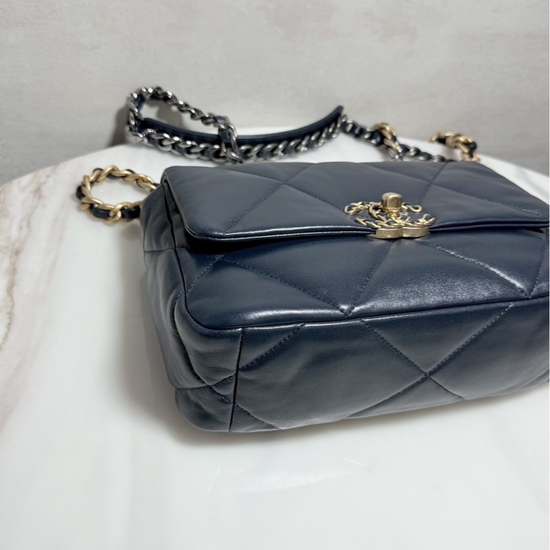 Chanel 19bag 深藍金釦 99新-5
