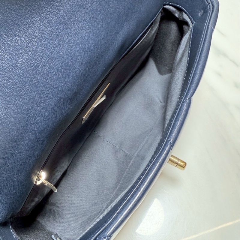 Chanel 19bag 深藍金釦 99新-10