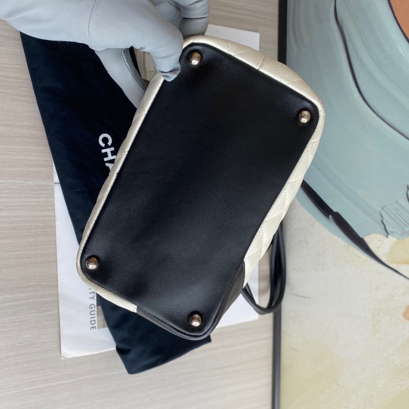 CHANEL香奈兒 經典豎版黑白配色康鵬tote手提包
9開-3