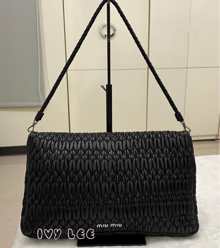 Miu Miu 黑色 Matelasse 皮革抓皺 水晶 雙背帶 單肩包 正品 二手精品-1