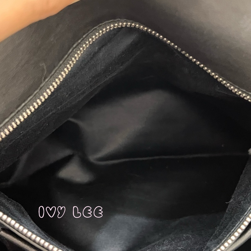 Miu Miu 黑色 Matelasse 皮革抓皺 水晶 雙背帶 單肩包 正品 二手精品-6