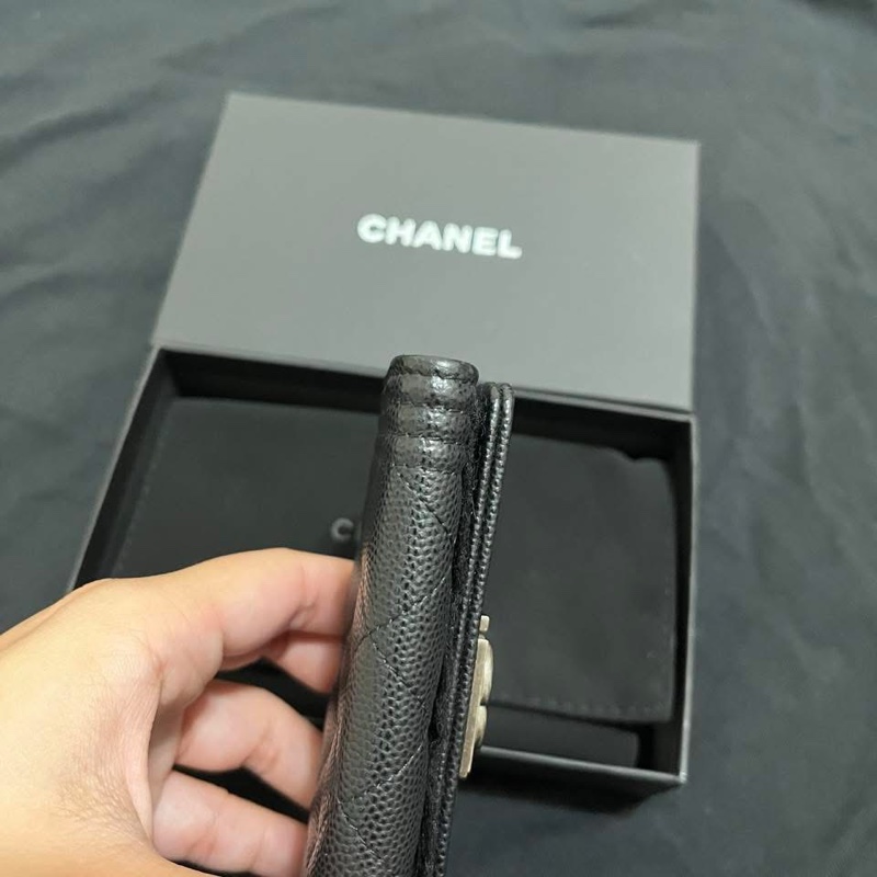 9.99成新 香奈兒 Chanel boy黑銀卡夾-3