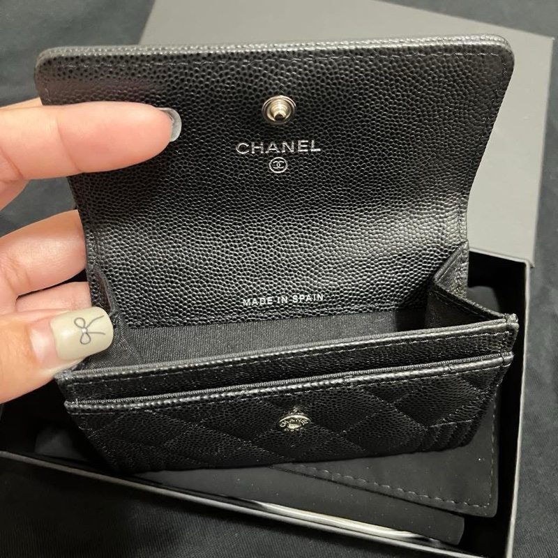 9.99成新 香奈兒 Chanel boy黑銀卡夾-10