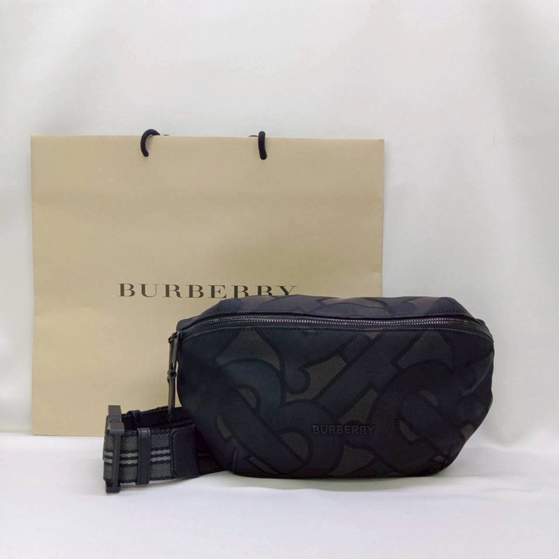 BURBERRY TB帆布胸腰包-0