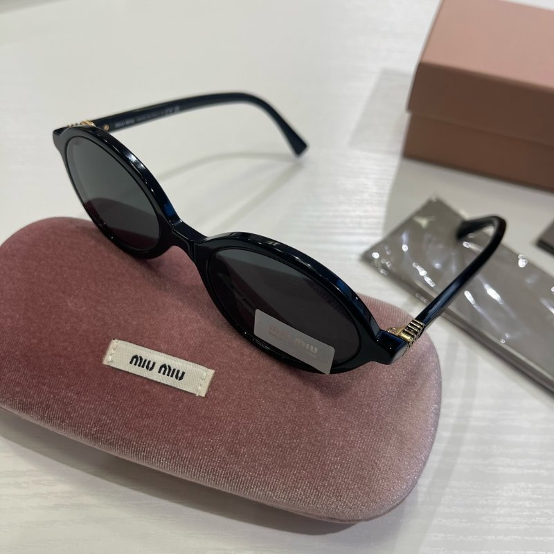 MIUMIU🎀04ZS黑色 書呆子爆款太陽眼鏡-0