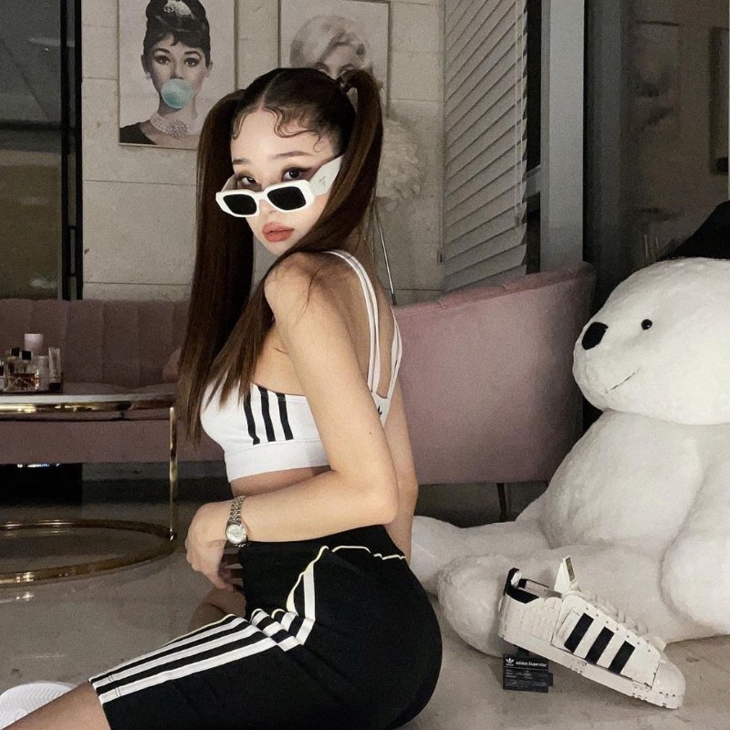 Prada 復古白色 太陽眼鏡 男女通用 全新全配-4