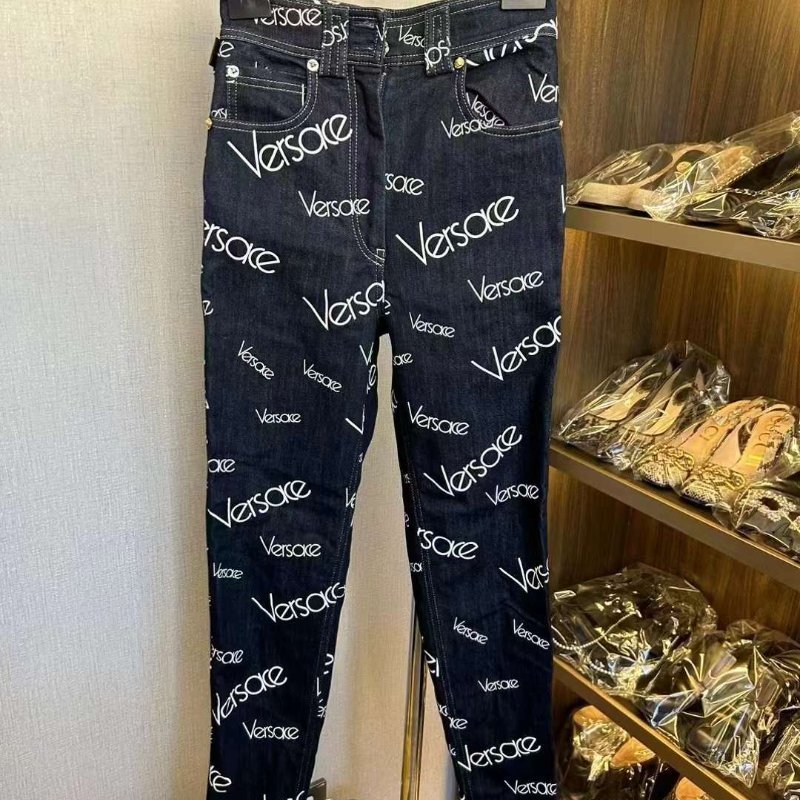 VERSACE 牛仔褲 尺寸25碼 沒甚麼穿非常新-0