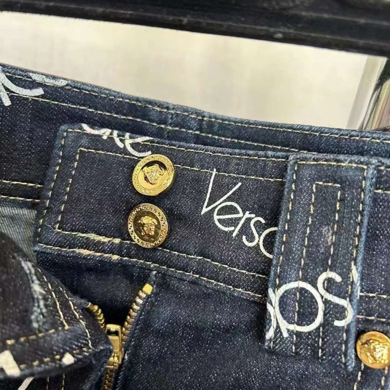 VERSACE 牛仔褲 尺寸25碼 沒甚麼穿非常新-1
