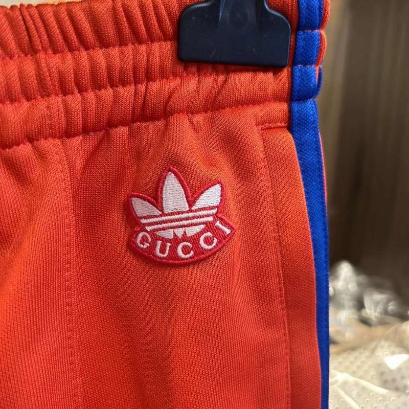 Gucci /Adidas 聯名款運動褲 M 很新-2