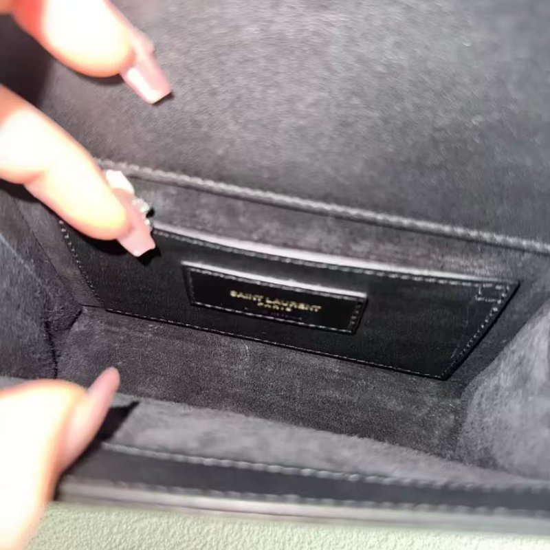 Ysl kate 黑金流蘇小號99新 配件塵袋-1