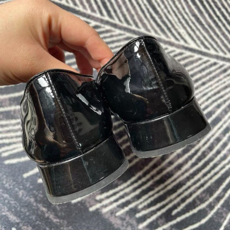 Prada 黑色平底樂福鞋 35號 九成新-5