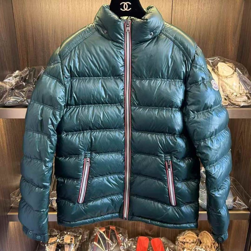 MONCLER 羽絨衣 大童14成人可穿 胸圍約96 帽子沒了其他非常新-0