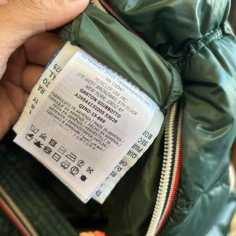 MONCLER 羽絨衣 大童14成人可穿 胸圍約96 帽子沒了其他非常新-2