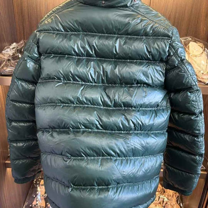 MONCLER 羽絨衣 大童14成人可穿 胸圍約96 帽子沒了其他非常新-4