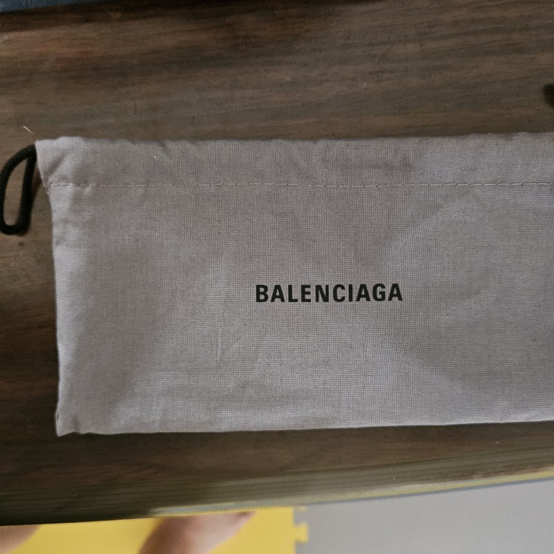 Balenciaga巴黎世家-深灰色真皮長夾-2
