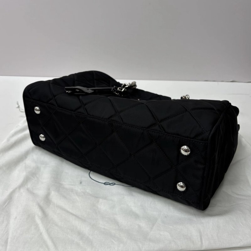 PRADA 黑銀尼龍波士頓30托特肩背手提包 30*20*10 99新配件塵袋鑰匙鎖-3
