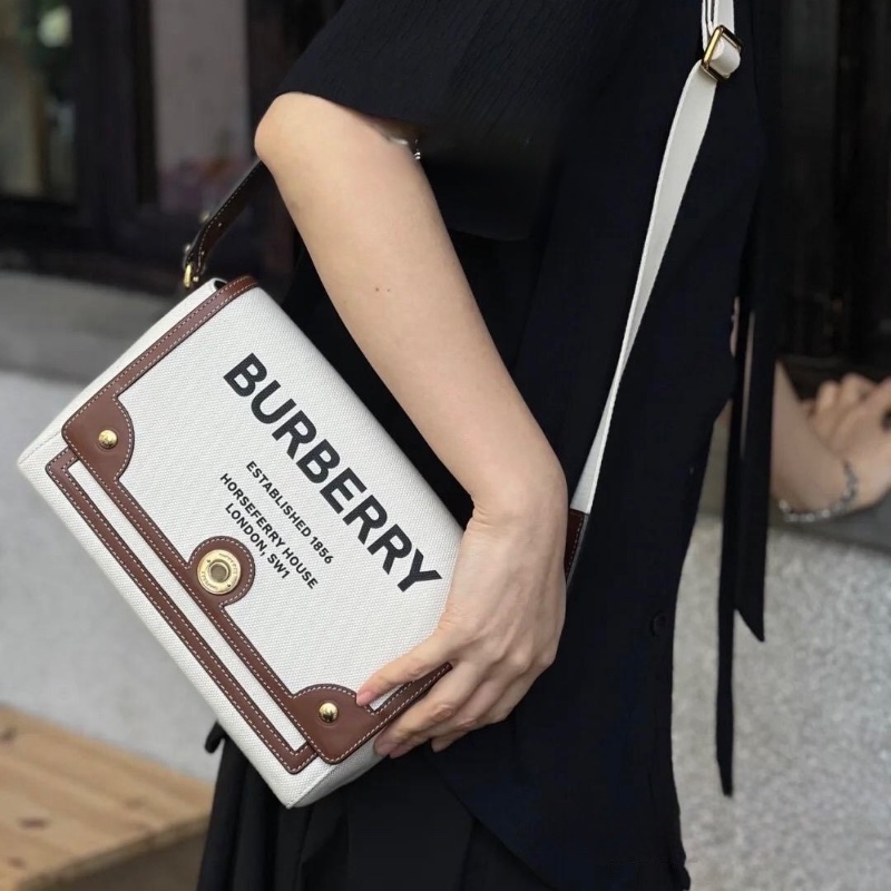 Burberry Horseferry House bag-4
