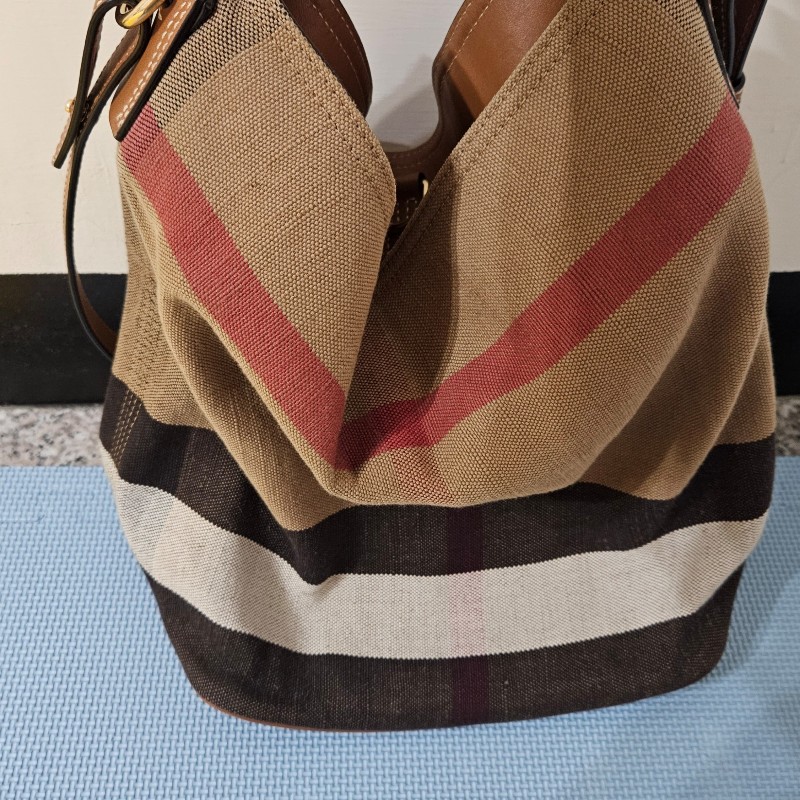 Burberry二合一水桶包（大款）-7