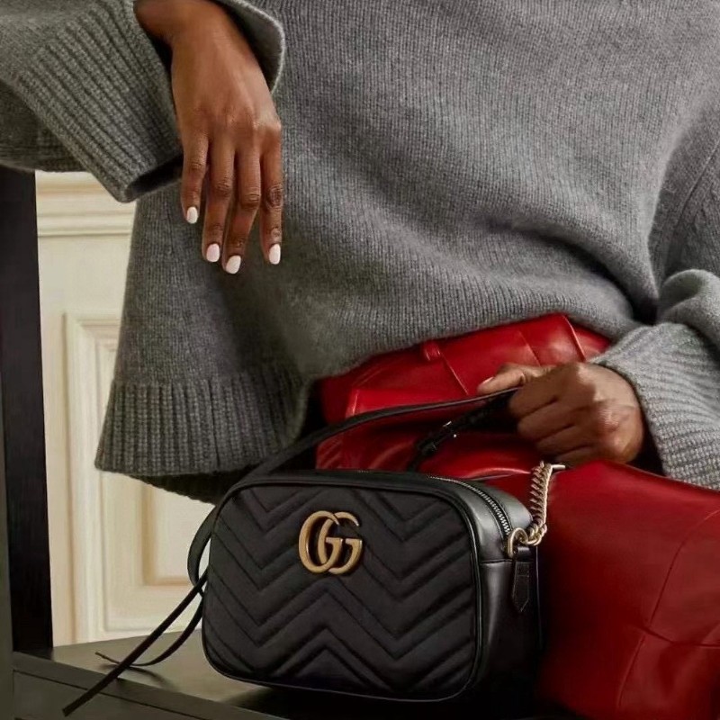 Gucci camera bag
黑金馬蒙相機包 中號-5