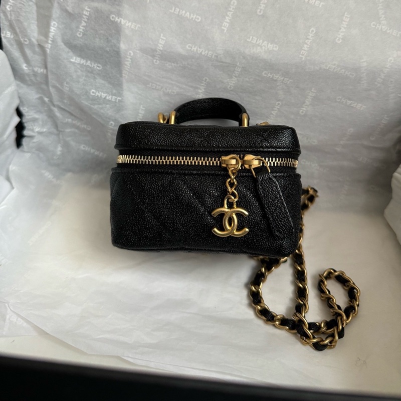 Chanel 香奈兒 mini vanity黑金荔枝皮化妝包 31開配件：身份卡 防塵袋 ~-0