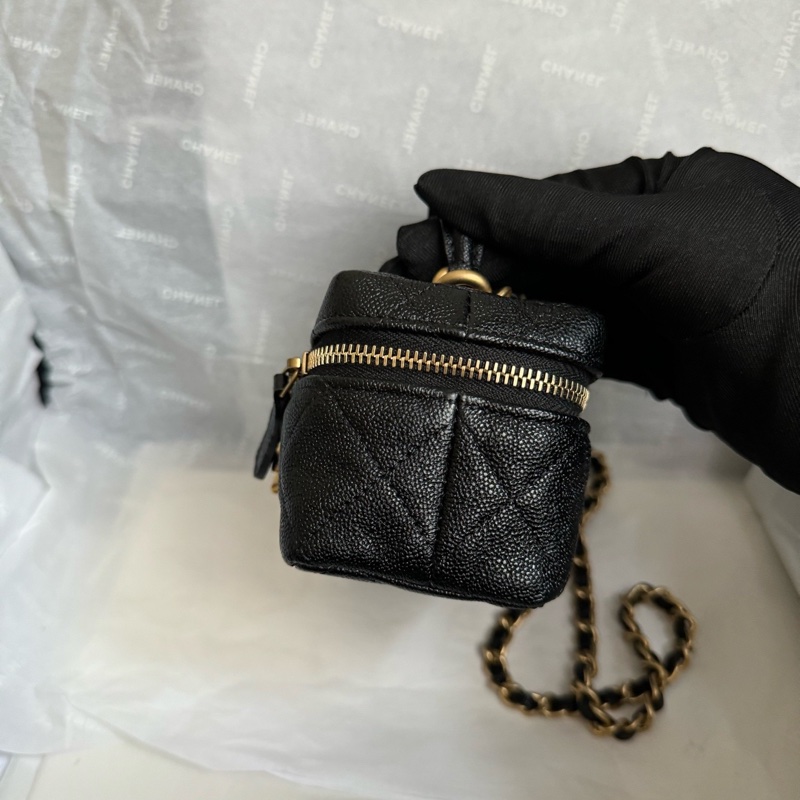 Chanel 香奈兒 mini vanity黑金荔枝皮化妝包 31開配件：身份卡 防塵袋 ~-3