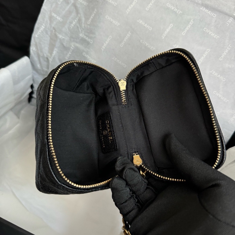 Chanel 香奈兒 mini vanity黑金荔枝皮化妝包 31開配件：身份卡 防塵袋 ~-7