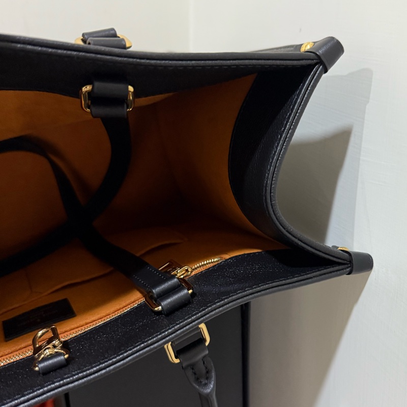 Louis Vuitton Onthego 黑牛皮 MM手提肩背包-8