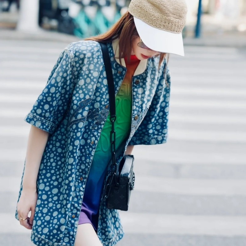 莉亞精品♡LV草間彌生聯名點點牛仔短袖襯衫 尺碼L-2