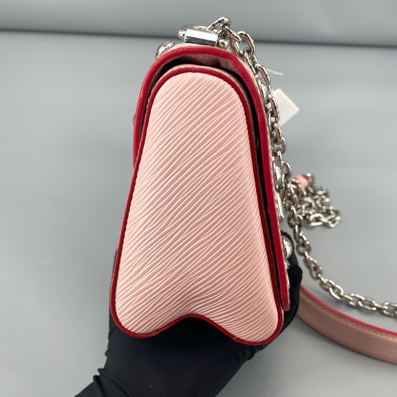 LV twist水波紋鉚釘單肩包 尺寸約23*16*9-2