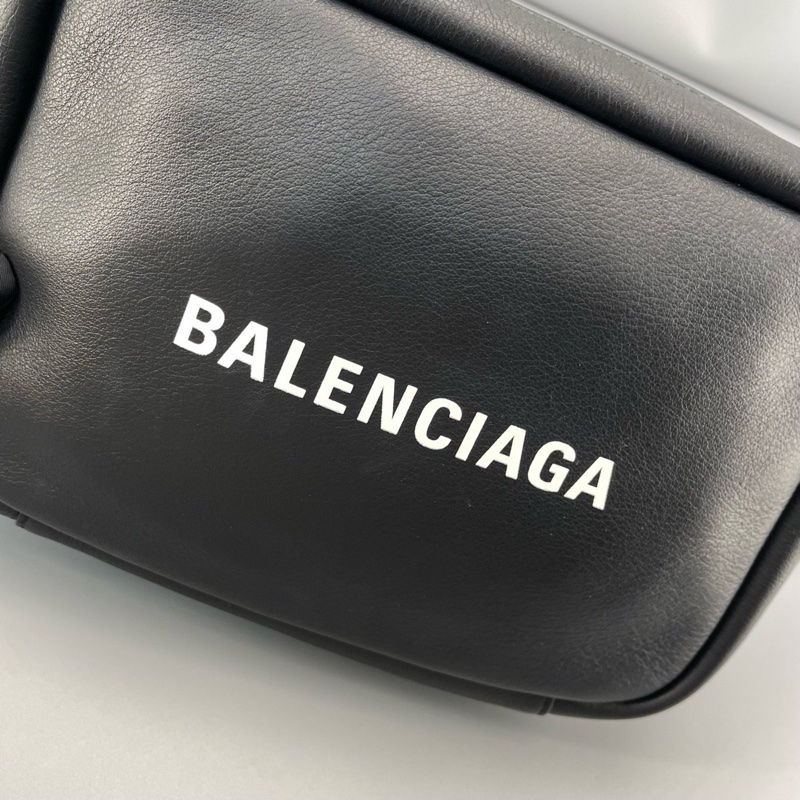 Balenciaga 巴黎世家相機包單肩包 黑色 尺寸約23*17*4cm 男女可背-6