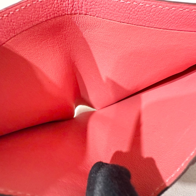 HERMES U5唇膏粉色山羊皮金釦H短夾-11